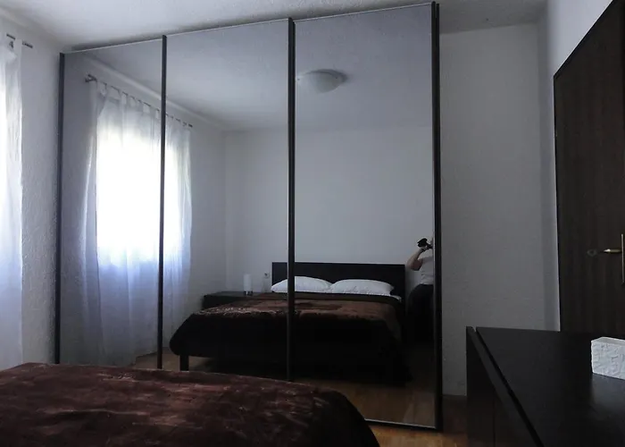 Apartment Mira